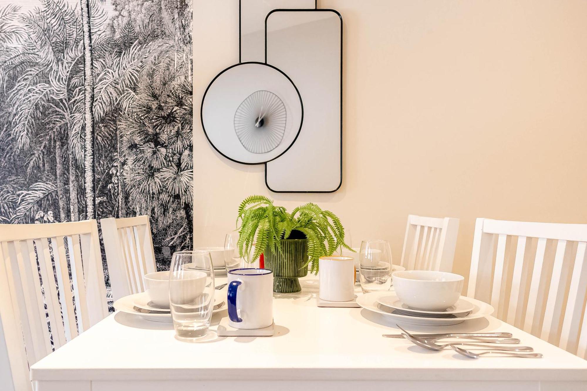 Explore Granary Square Two Bedroom By Belvilla Londra